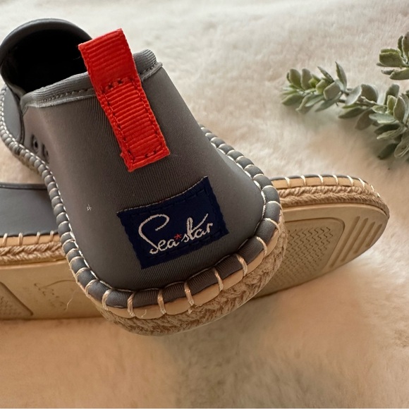 Sea Star | EUC - Mariner Slip On Water Shoes - Men’s - Size 9 - Gray - Picture 3 of 8